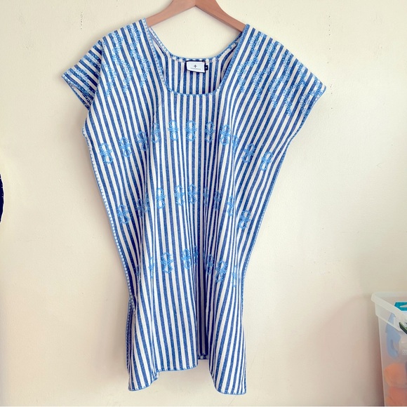 TUCKERNUCK sz XS NWOT Blue Stripe Mini Sullivan Embroidered Canvas Caftan - Picture 3 of 12